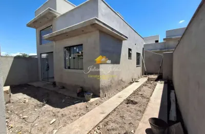 Casa linear 2 quartos sendo 1 suíte no bairro village em rio das ostras rj