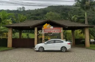 Terreno com 1.200m² em condomínio fechado com área de lazer, a venda em teresópolis, rj