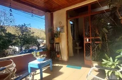 Casa linear 4 quartos e suíte, centro cachoeira limoeiro  moeda – mg