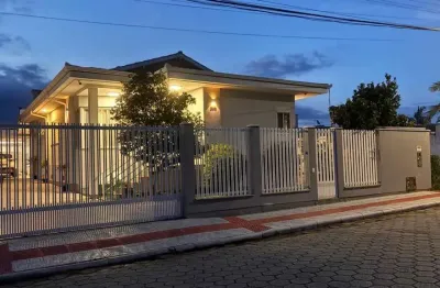 Casa para Venda em Palhoça, Aririu, 3 dormitórios, 1 suíte, 3 banheiros, 2 vagas