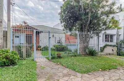 Casa com 3 quartos à venda na rua estácio de sá, 710, chácara das pedras, porto alegre, 130 m2 por r$ 870.000
