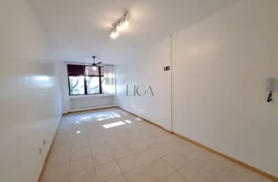 Sala comercial com 1 sala para alugar na avenida taquara, 383, petrópolis, porto alegre, 38 m2 por r$ 1.000