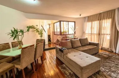 Apartamento com 144m², 4 dormitórios sendo 2 suítes, 3 vagas.