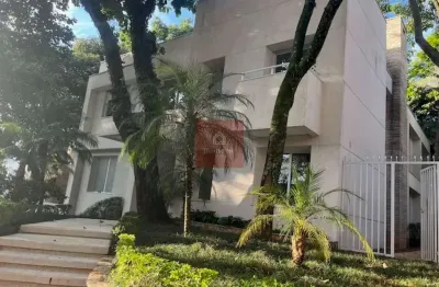 Linda casa em condomínio jardim petrópolis 608m 4suítes 8vagas com piscina + churrasqueira