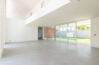 Condomínio liló - 04 suítes - 06 banheiros e 01 lavabo, 04 vagas cobertas.