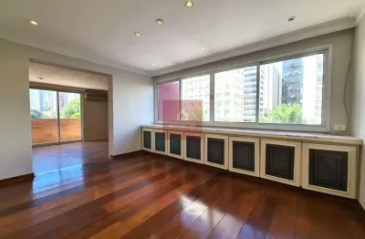 Excelente localização no coração do itaim, onde é possível fazer tudo a pé