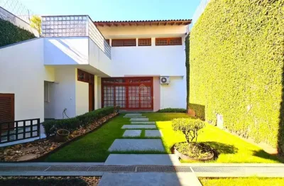 Sobrado com 4 dormitórios, 3 suítes, 7 vagas na garagem e com 566m² - planalto paulista