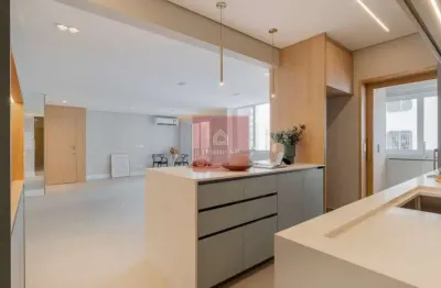 Pronto para morar, localização privilegiada a duas quadras da praça pereira coutinho