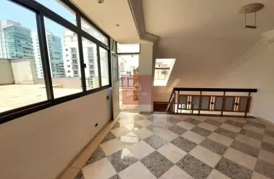 Cobertura duplex com amplo espaço de lazer, piscina e churrasqueira
