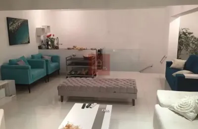 Cobertura duplex! 3 dormitórios, 1 suíte, 3 vagas e com 180m² - moema
