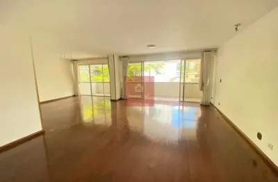 Apartamento de 241m² na aclimação | 3 suítes, 3 vagas e varanda ampla