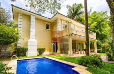 Casa em condomínio no alto da Boa Vista, 4 suítes e 5 vagas de garagem