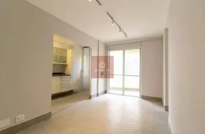 Apartamento com 50m², reformado, fora de rota, 2 dormitórios, 1 vaga.