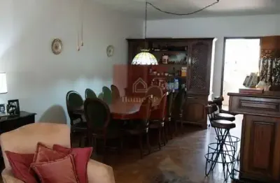 Sobrado em uma rua tranquila, próximo ao shopping morumbi, metro.