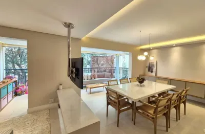Bosque da saúde; apartamento com 136 metros, 03 suítes,05 banheiros,03 vagas.