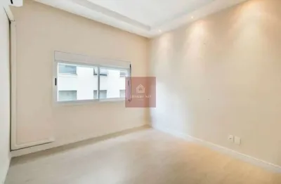 Belíssimo apartamento reformado para venda e locação.
