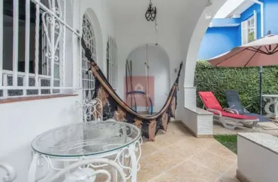 Cambuci; casa de vila com 04 dormitórios, 02 suítes,04 banheiros,04 vagas, 231 metros
