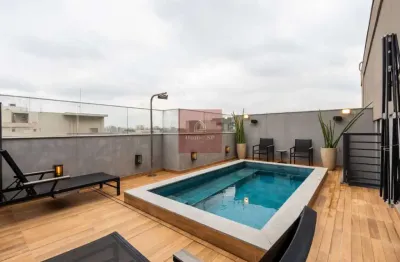 Cobertura duplex com amplo espaço de lazer, piscina e churrasqueira