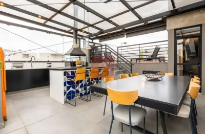 Cobertura duplex com amplo espaço de lazer, piscina e churrasqueira