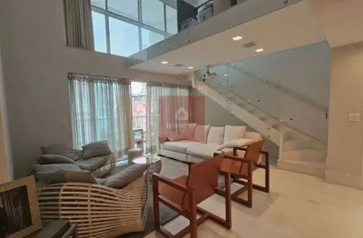 Oportunidade!  2 suítes, 3 vagas e com 141,75m² - vila mariana