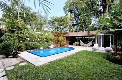 Alto da boa vista - casa tipo para venda 4 quartos, sendo 4 suites, 3 vagas, 395m²