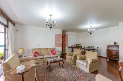 Apartamento com 4 dormitórios, sendo 1 suíte, 146m² 2 vagas