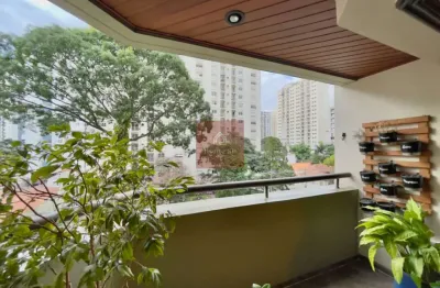 Apartamento com 140m², 4 dormitórios, sendo 2 suítes, 2 vagas.