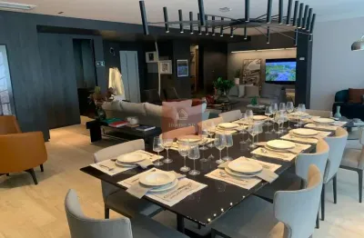 Alto padrão na região do ibirapuera, 281 m2, 4 suítes 4 vagas determinadas