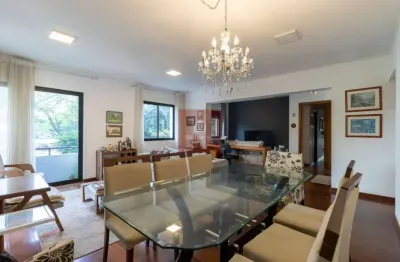 147 metros privativos em excelente localização no campo belo