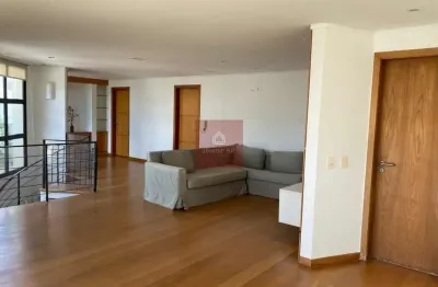 Charmosa cobertura em moema excelente localização fora de rota