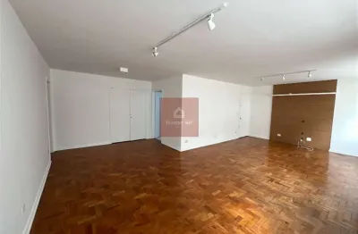 Apartamento com 3 dormitórios, 1 suíte, 1 vaga e com 155m² - itaim bibi