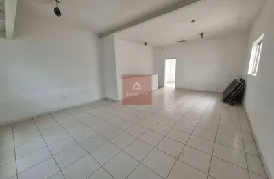 Moema, loja com 8 salas, cozinha, 6 vagas, perto shopping e perto do metrô