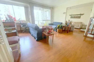 Uma das melhoes plantas de Moema, com o diferencial de ter quatro amplos dormitórios