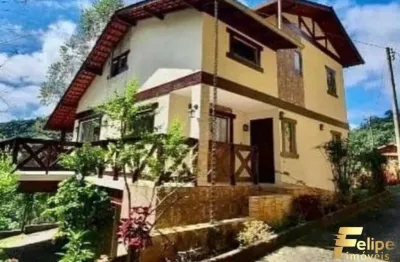 Casa de campo com arquitetura francesa em domingos martins