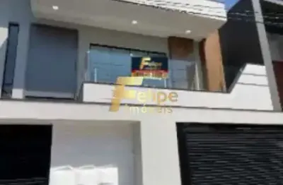 Casa de alto padrão com 3 quartos na praia do morro.