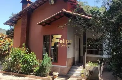 Casa de campo em condomínio fechado com portaria 24 horas.