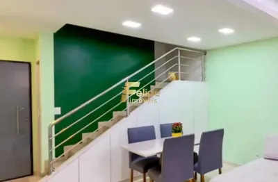 Bela casa triplex, 03 quartos, sendo 01 suíte, localizada em condomínio fechado em jardim camburi, vitória/es!