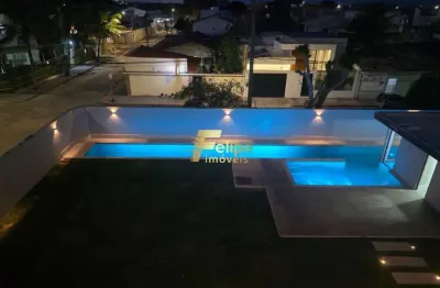 Belíssima casa duplex de alto padrão com acabamentos modernos, ambientes amplos e uma linda piscina, à venda em interlagos, vila velha/es!