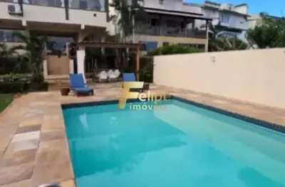 Lindíssima casa com 04 quartos, sendo 02 suítes e uma linda piscina, à venda na ilha do boi, em vitória/es!