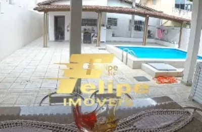 Belíssima casa de 03 quartos, sendo 01 suíte, com uma linda piscina, à venda em itapebussu, guarapari/es!