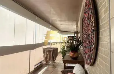 Belíssimo apartamento de 4 dormitórios na praia da costa em vila velha/es