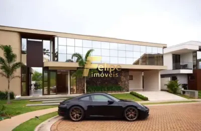 Exclusividade e alto luxo! casa nova, condomínio fechado, acabamento altíssimo padrão.