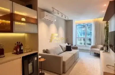Apresentamos um excelente apartamento de 74m² na mata da praia.