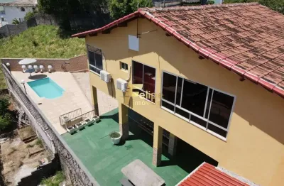Casa duplex com piscina e vista para a praia do morro e a prainha de muquiçaba!!