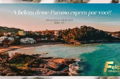 Frente a praia dos namorados em iriri - apartamento com três quartos com suíte.