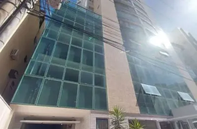 Apartamento a uma quadra da praia com 3 quartos e 1 suíte / praia do morro