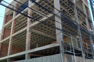 Prédio em construção em ponto estratégico - muquiçaba / guarapari