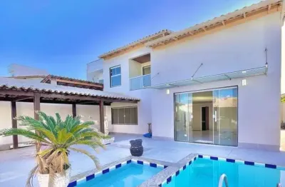 Maravilhosa casa na quadra do mar em interlagos / vila velha - es