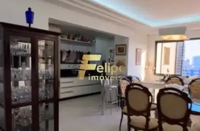 Belíssimo apartamento de 04 quartos, sendo 02 suítes, sol da manhã, vista mar e para o convento da penha, à venda na praia da costa, vila velha/es!