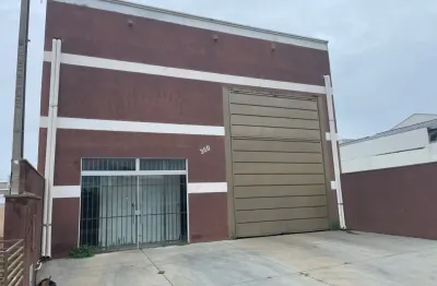 Barracão / Galpão / Depósito com 3 salas à venda no Residencial Ouro Verde, Botucatu 